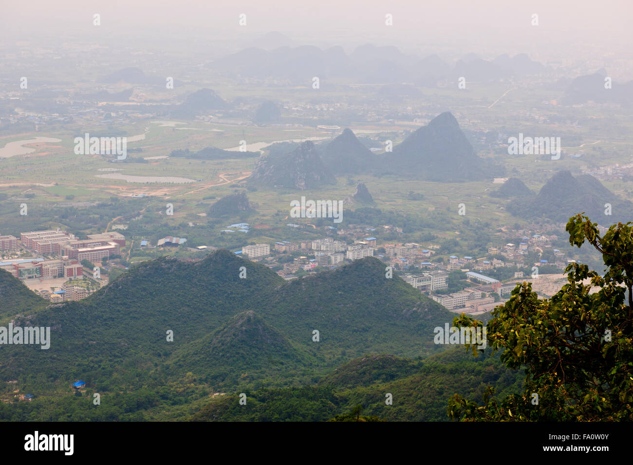 Yao-Bergbahn, Karst Peaks, einer von Chinas beliebteste touristische Bereiche Seen, autonome Region Guangxi Zhuang, VR China, China Stockfoto