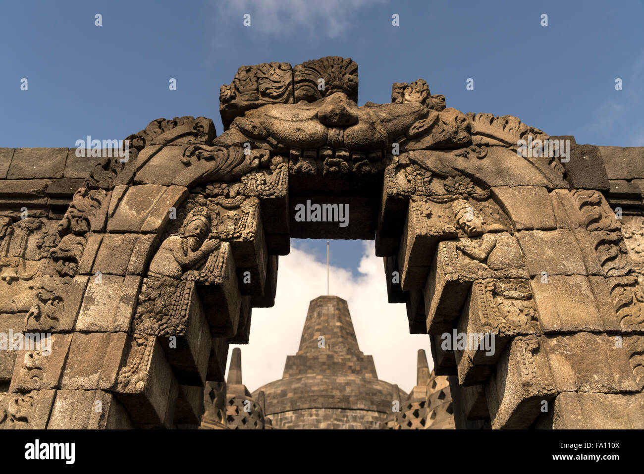Tor zum 9. Jahrhundert Mahayana buddhistische Tempel Borobudur nahe Yogyakarta, Java, Indonesien, Asien Stockfoto
