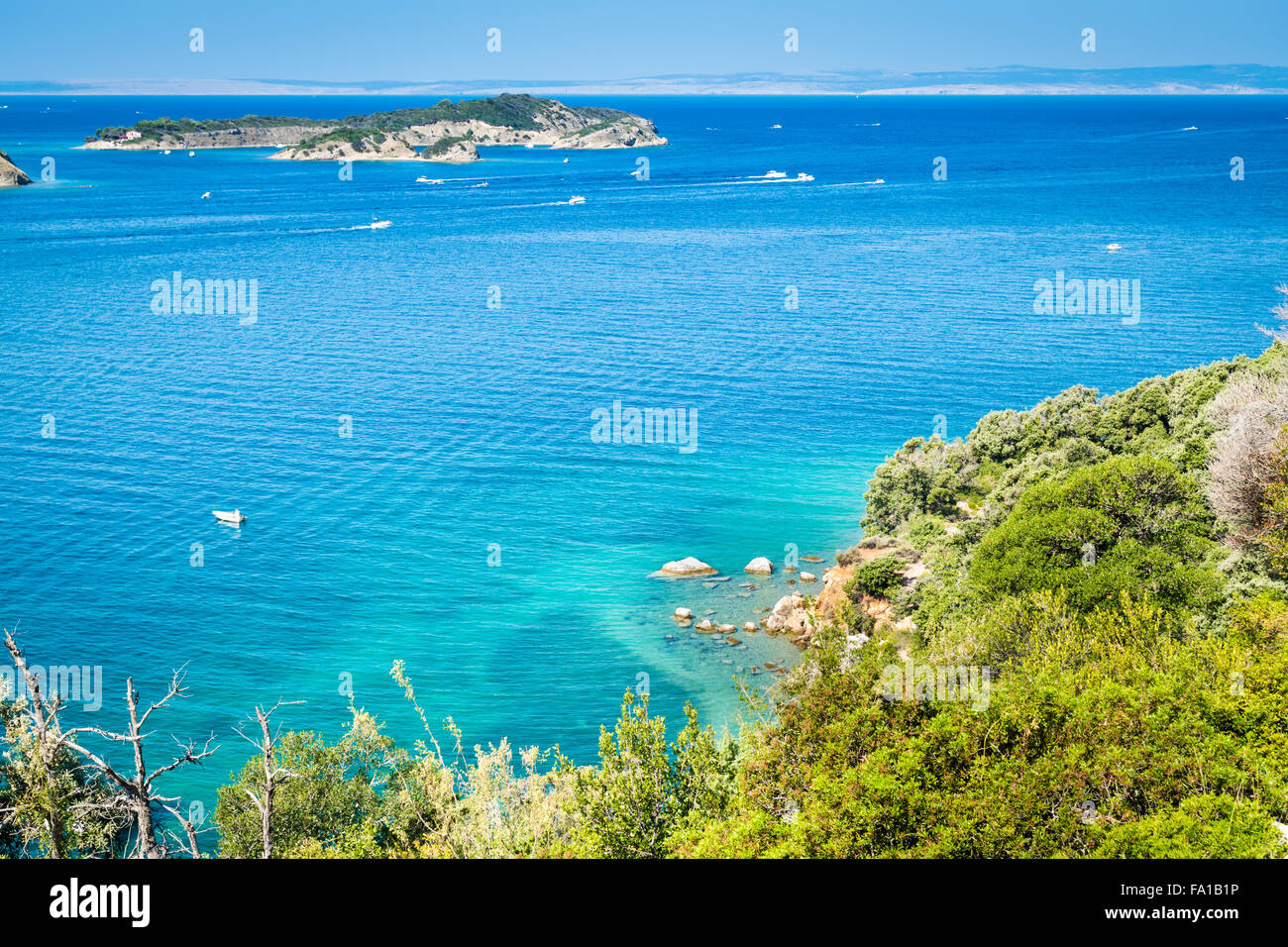 Das kristallklare Meer rund um die Insel Rab, kroatischen Urlaubsort. Stockfoto