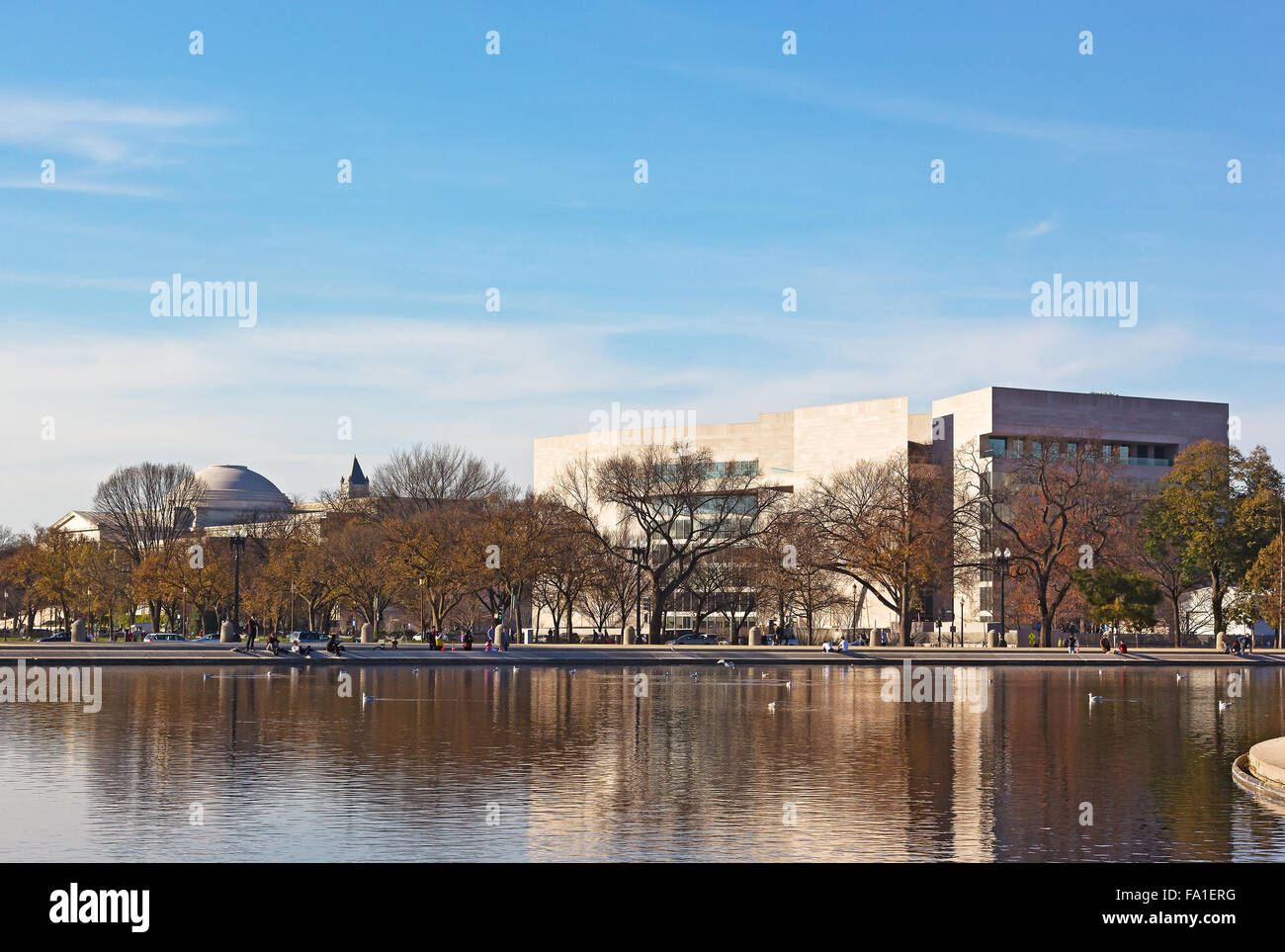 Das Capitol Reflecting Pool mit Reflexion vor dem Sonnenuntergang in Washington DC, USA. Stockfoto