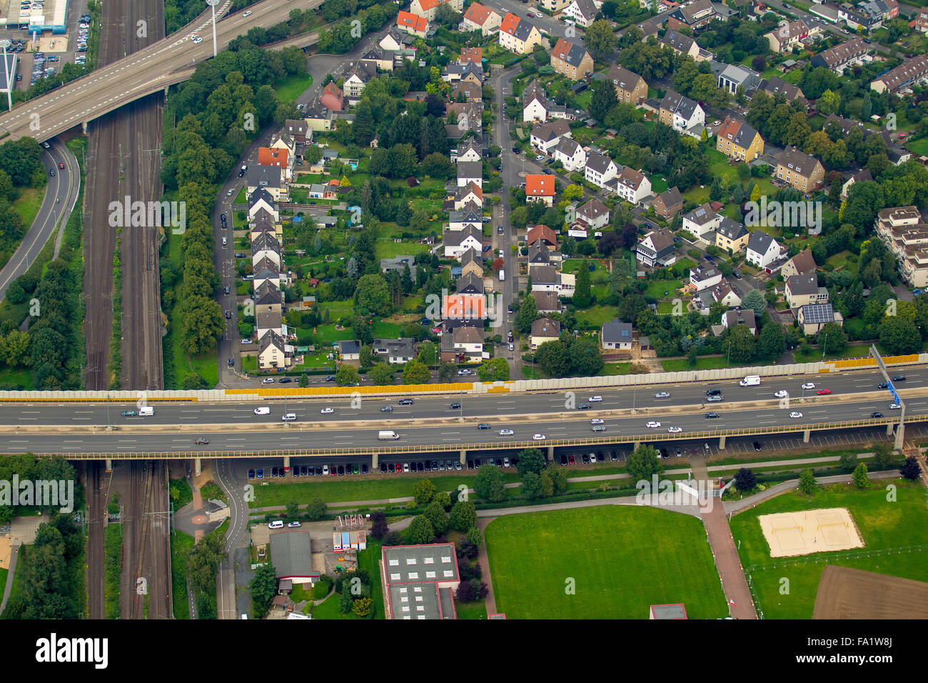 Fußball-Stadion BayArena Leverkusen, 1. Bundesliga, Autobahnabschnitt zwischen dem Kreuz Leverkusen und der Autobahn Brücke Rhein Stockfoto