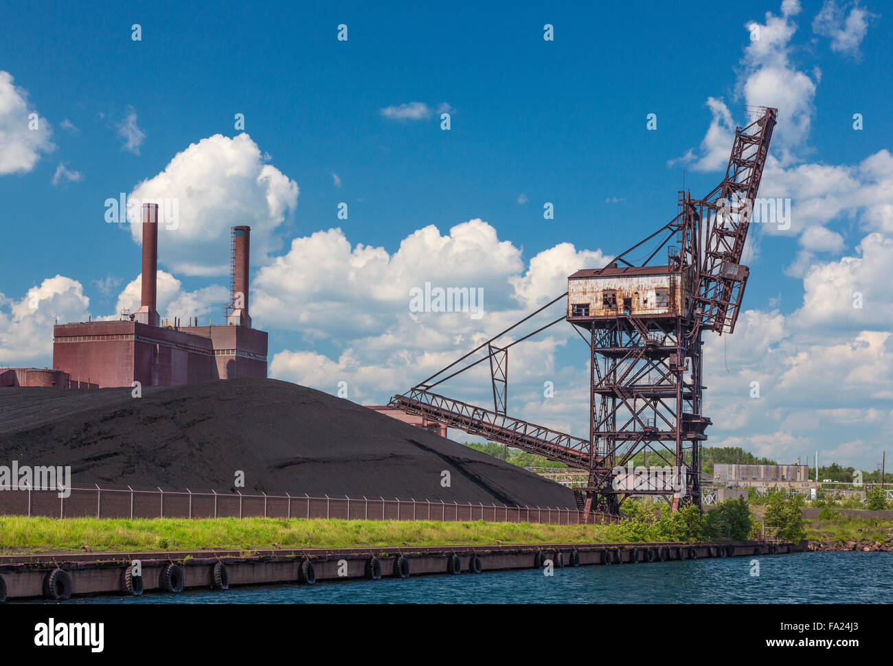 Klippen Naturressourcen Northshore Mining Werk in Silver Bay am nördlichen Ufer des Lake Superior in Minnesota Stockfoto