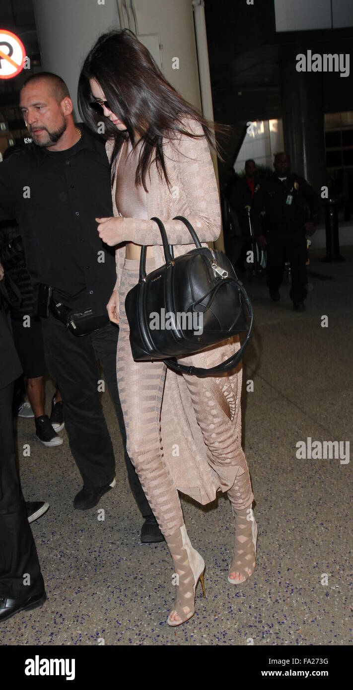 "Kylie" und Kendall Jenner am Los Angeles International Airport (LAX) mit: Kendall Jenner wo: Los Angeles, California, Vereinigte Staaten von Amerika bei: 19. November 2015 Stockfoto