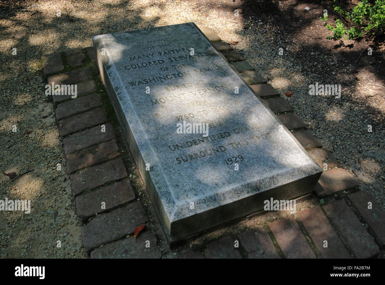 Slave Denkmal Boden in Mount Vernon, das Landgut, wo der erste Präsident der USA, George Washington, 40 Jahre lang lebte. Stockfoto
