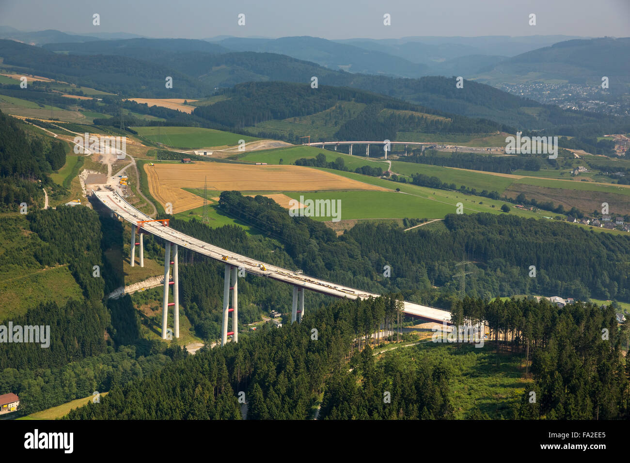 Luftaufnahme, Autobahnbrücke A46 Bestwig Nuttlar, zusammengesetzte Stahlkonstruktion, die höchste Autobahnbrücke Nordrhein-Westfalen Stockfoto