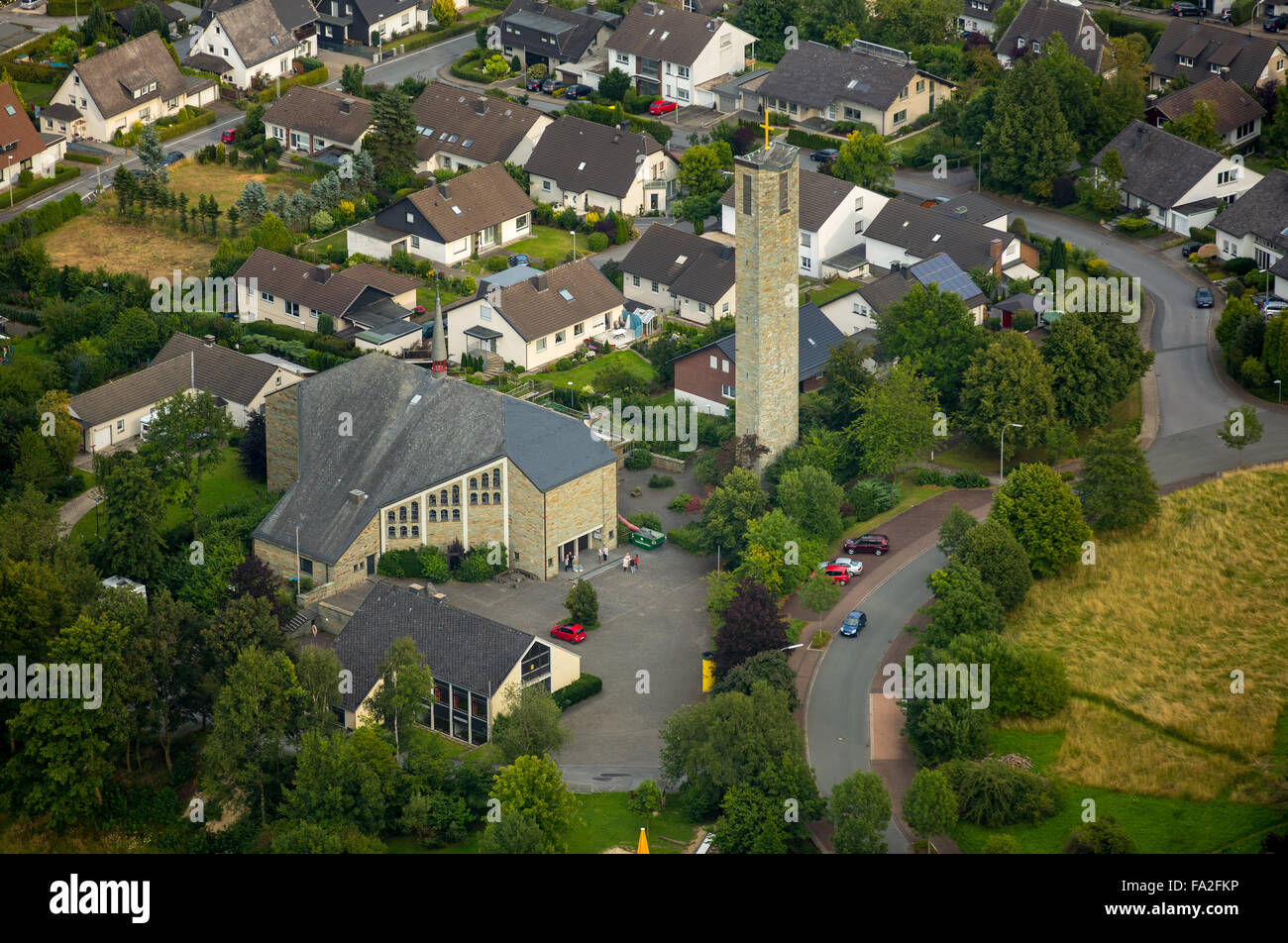 Luftaufnahme, Petruskirche, Warstein, Kreis Soest, Nord Rhein Westfalen, Deutschland, Europa, Vögel-Augen-Blick, Luftbild, Stockfoto