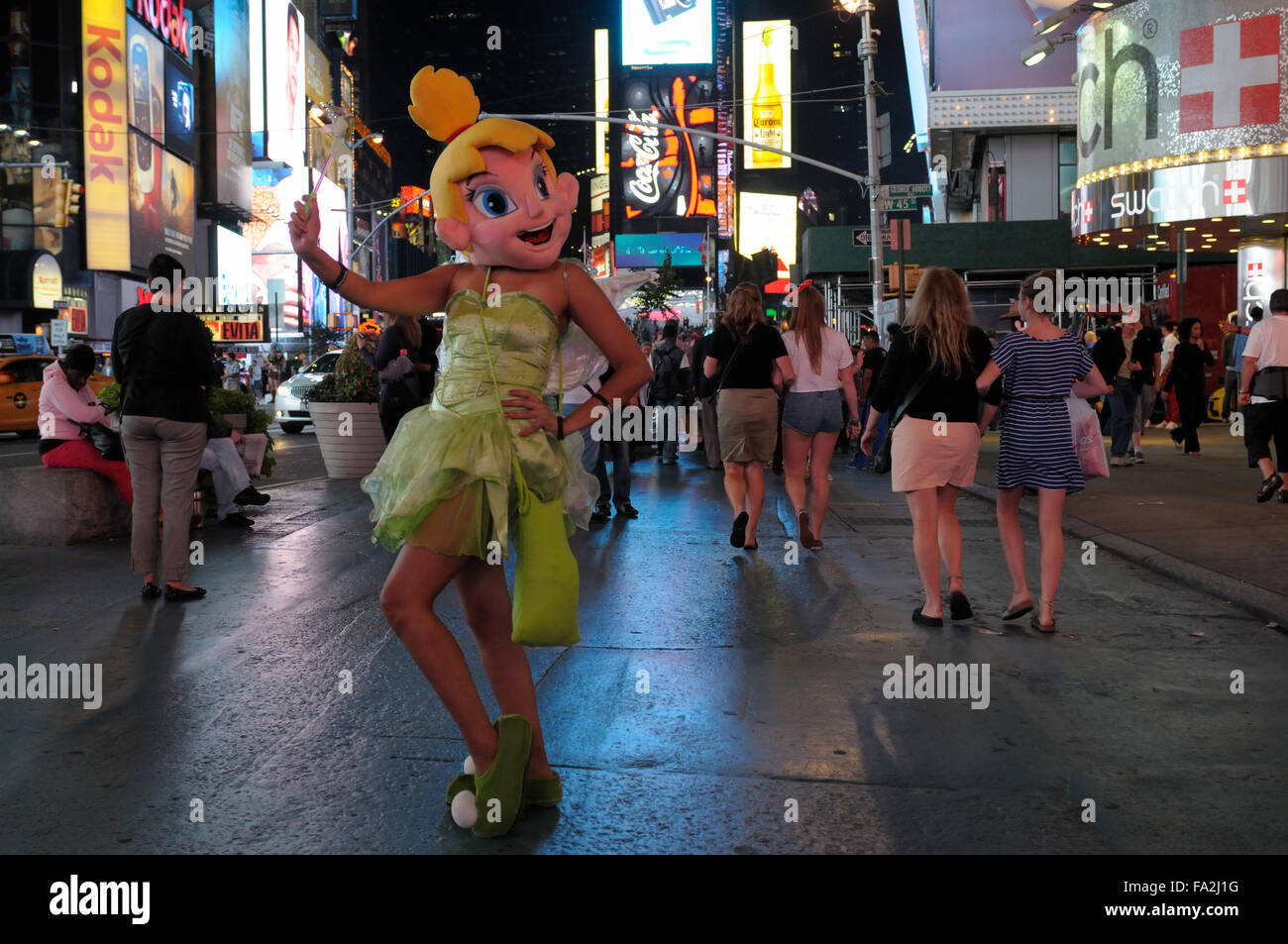 Tinkerbell nachts am Times Square, New York. Stockfoto
