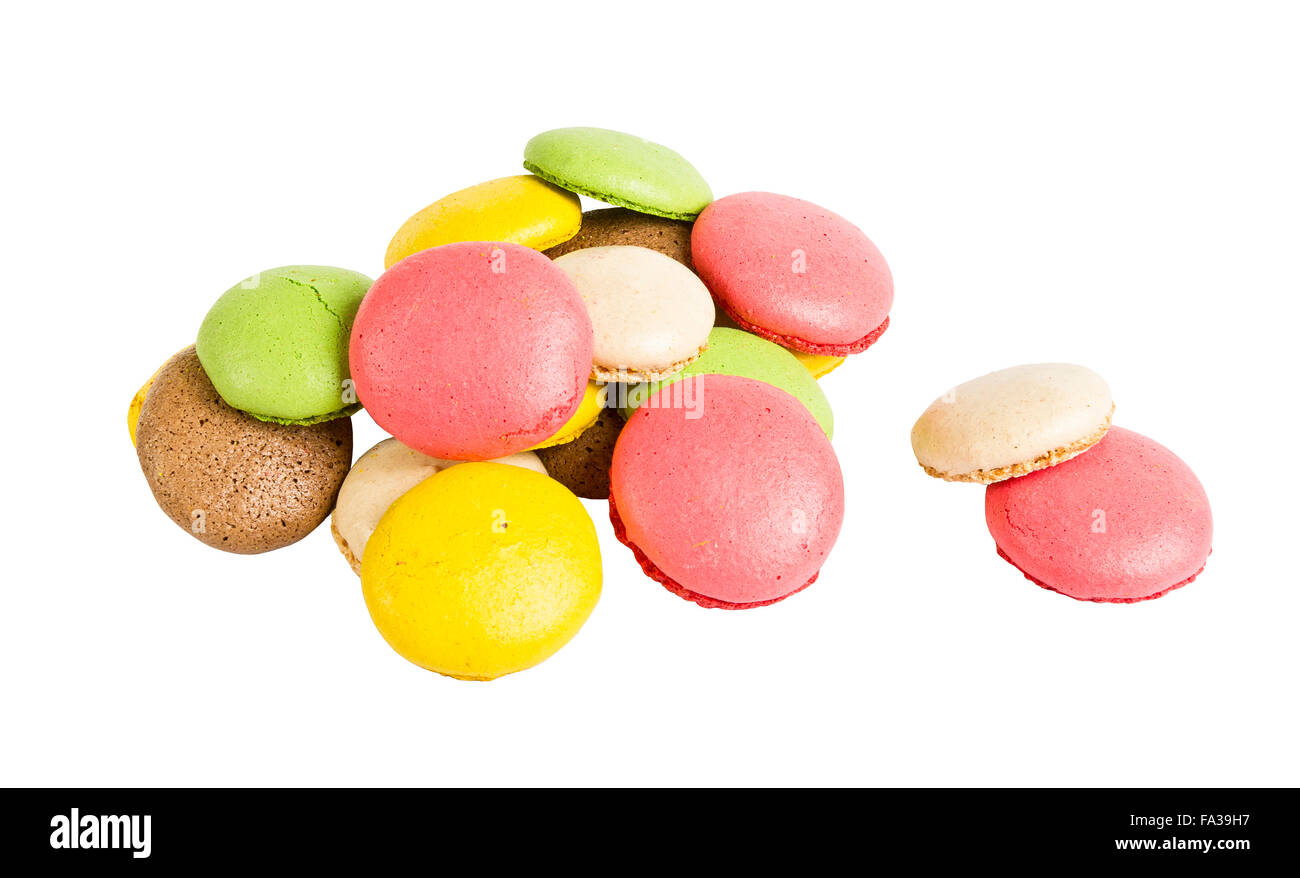 Nahaufnahme von farbigen Baiser Cookies. isoliert auf weißem Hintergrund Stockfoto