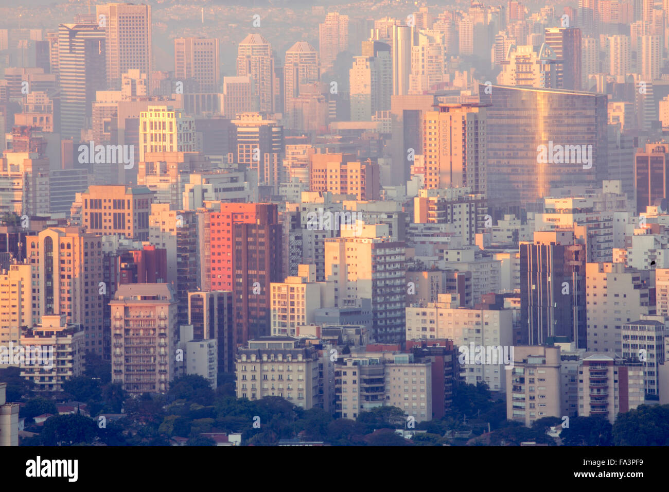 Sao Paulo Skyline im Stadtzentrum, mit Geschäfts- und Wohngebäude Stockfoto