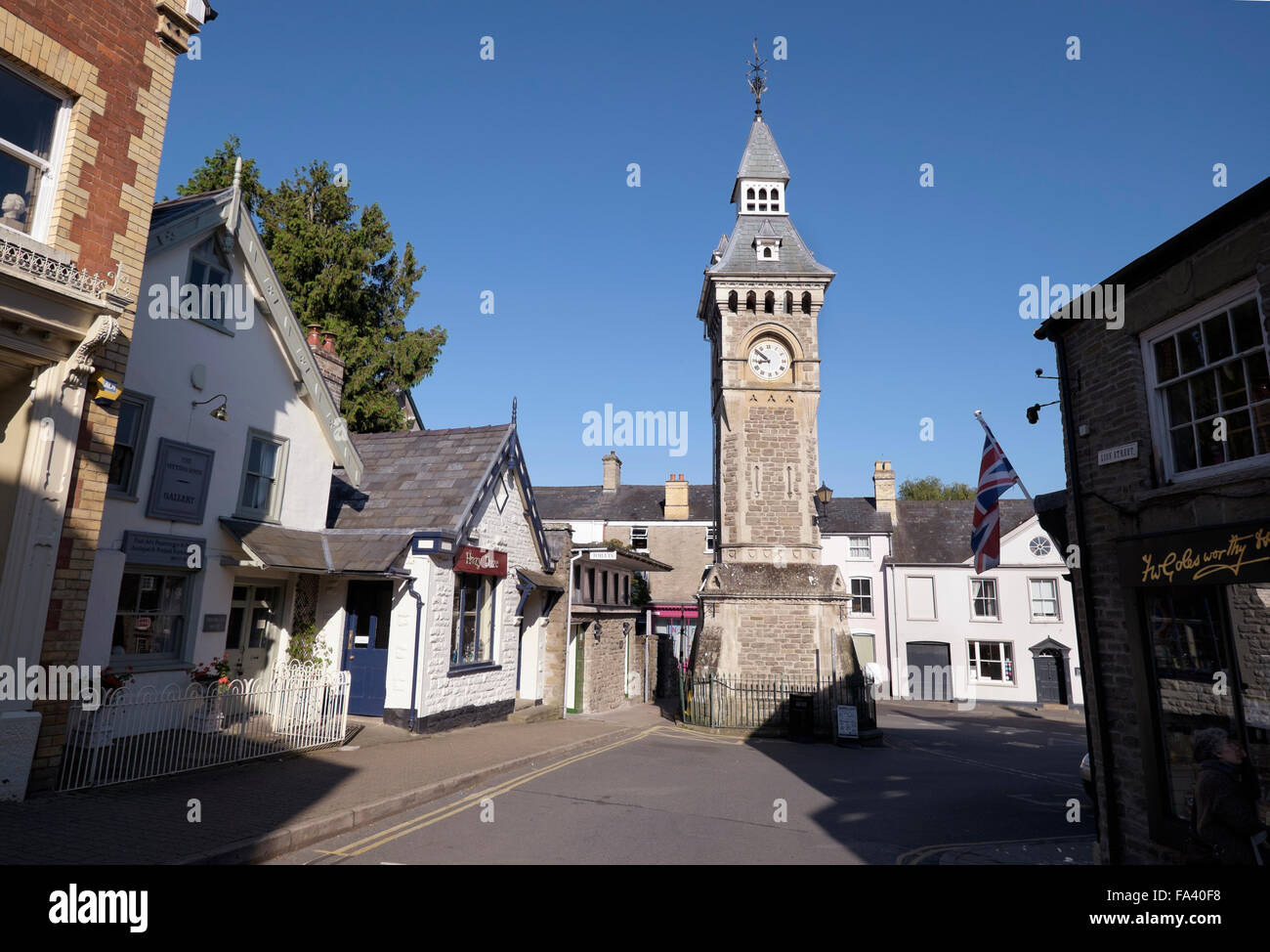 Die viktorianischen Uhrturm an der Kreuzung der Lion Street und Belmont Straße in Hay-On-Wye, Powys, Wales, UK Stockfoto
