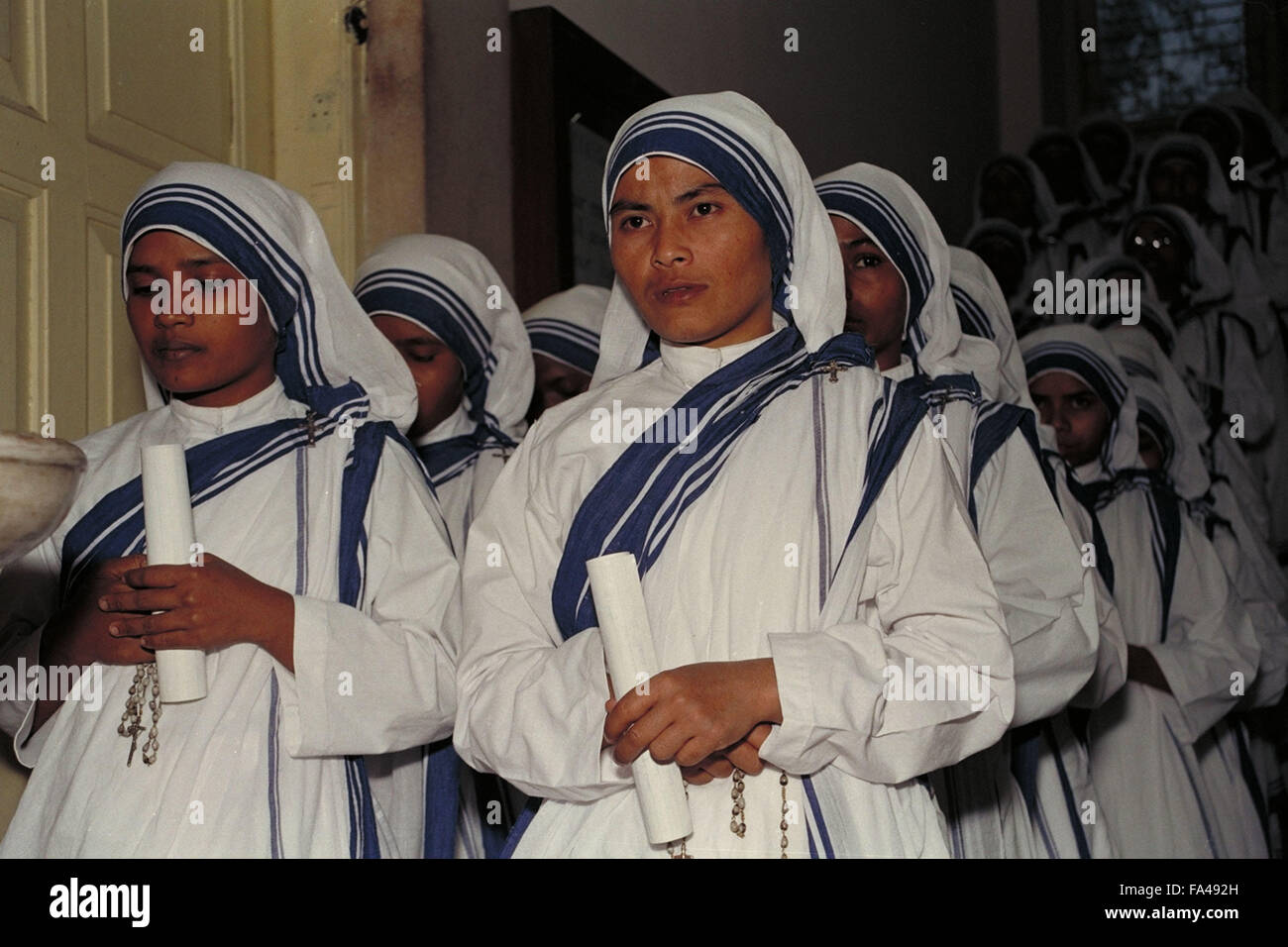 Mutter Teresa Schwestern Ihre Gelubde Orden Der Missionare Der Nachstenliebe Zu Nehmen Stockfotografie Alamy