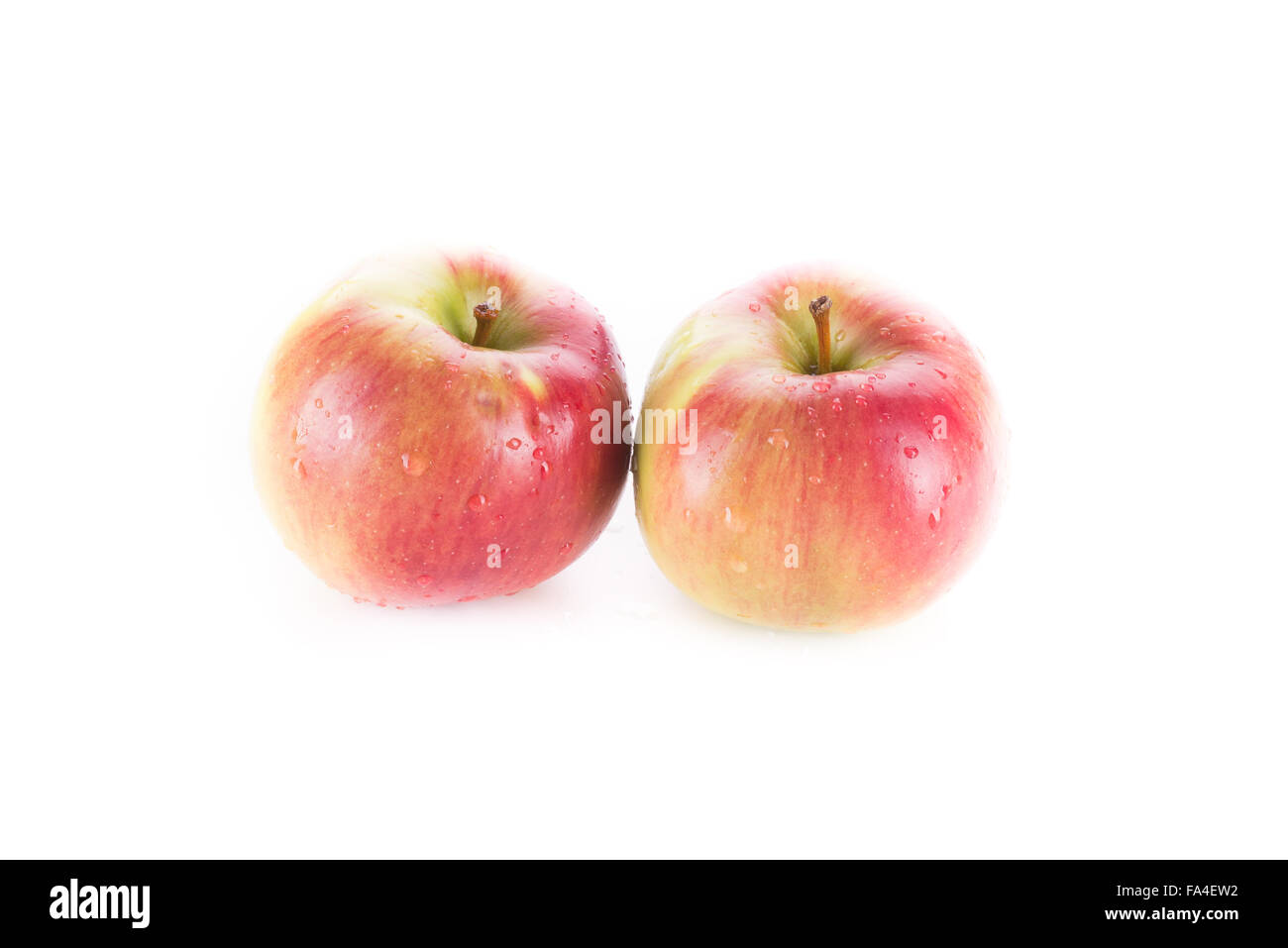 Zwei rote Apfel isoliert auf weißem Hintergrund Stockfoto