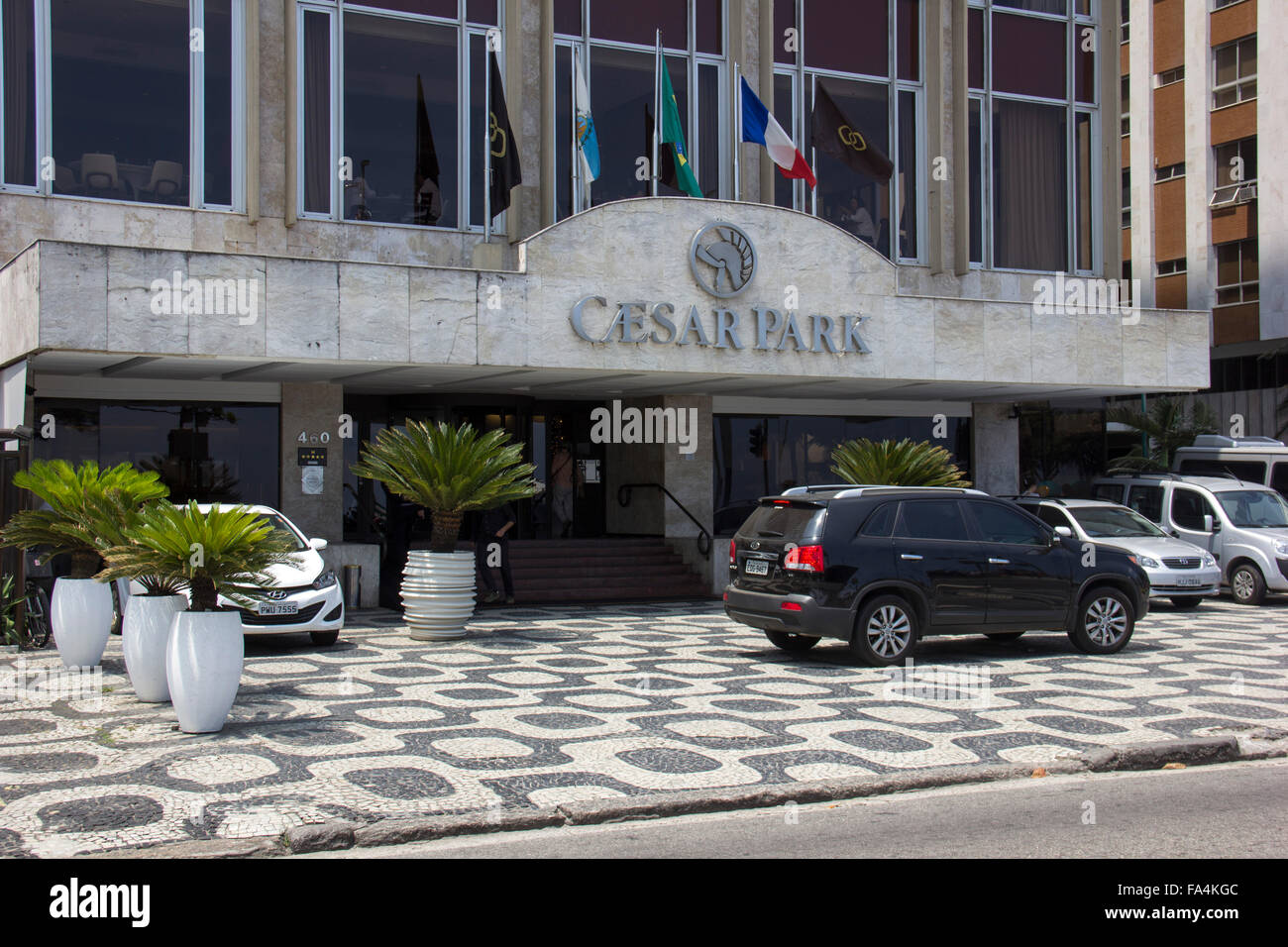 Rio De Janeiro, Brasilien, 20. Dezember 2015: die Auslastung der Hotelzimmer in Rio De Janeiro wuchs in der Zeit der zum Jahresende Festlichkeiten und die Vorhersage von ABIH-RJ (brasilianische Vereinigung der Hotellerie) ist, dass Touristen 77 % der Hotelzimmer in der Stadt beschäftigen werden. Dies entspricht einer Steigerung der 4 % im Vergleich zum gleichen Zeitraum des Vorjahres. Touristen kommen bereits in der Stadt von auf der ganzen Welt zu einem der größten Silvester-Partys der Welt - Silvester Copacabana. Bildnachweis: Luiz Souza/Alamy Live-Nachrichten Stockfoto