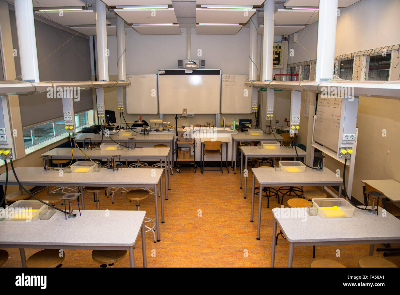 leere naturwissenschaftlichen Unterricht am Gymnasium in holland Stockfoto