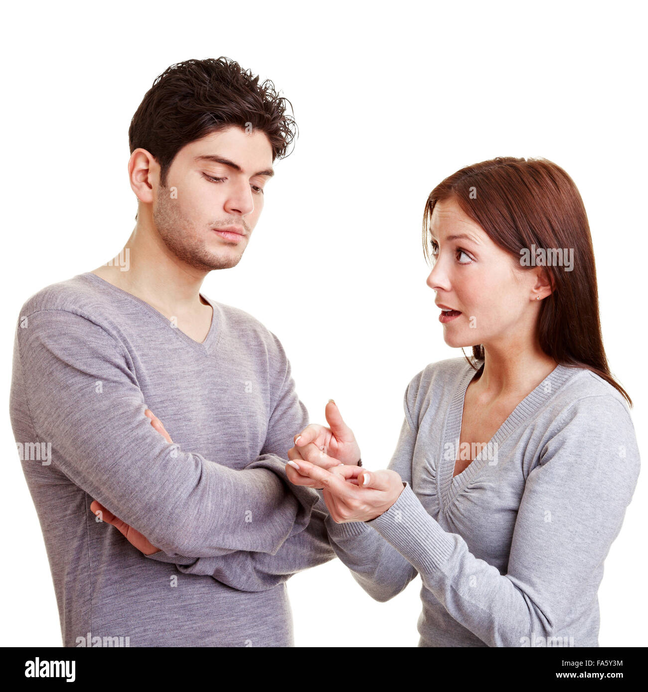 Machen viele Vorwürfe auf ihren frustrierten Mann Frau Stockfoto