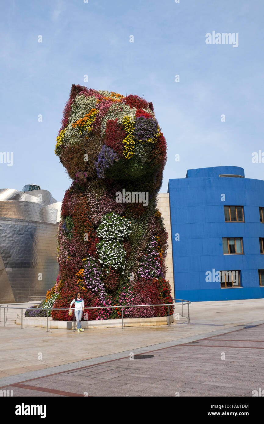 Welpe floralen Skulpturen von Jeff Koons außerhalb Guggenheim-Museum Bilbao Stockfoto