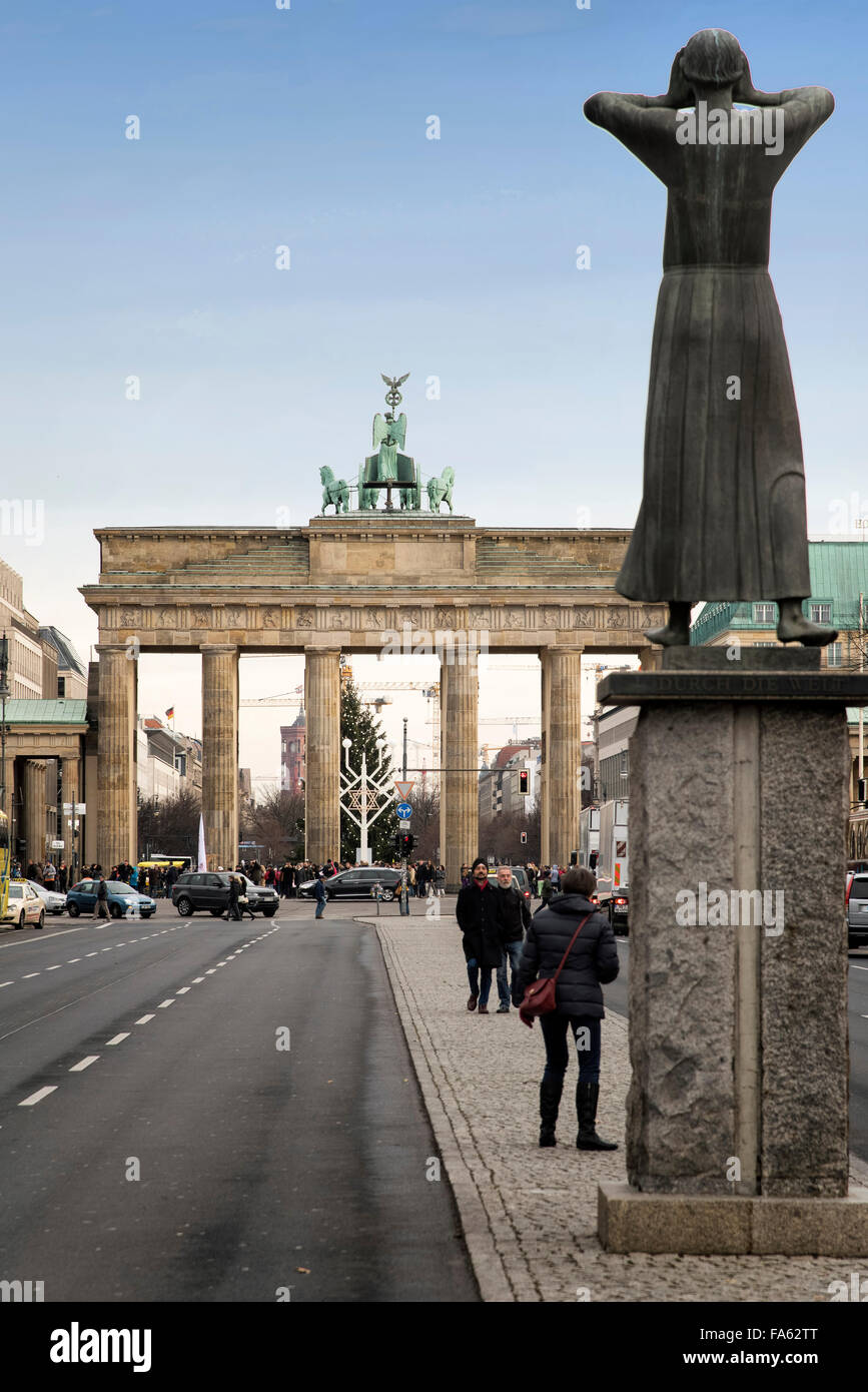 Der Rufer der Aufrufer die Ausrufer von Gerhard Marks 1966 Brandenburger Tor-Pariser Platz Stockfoto