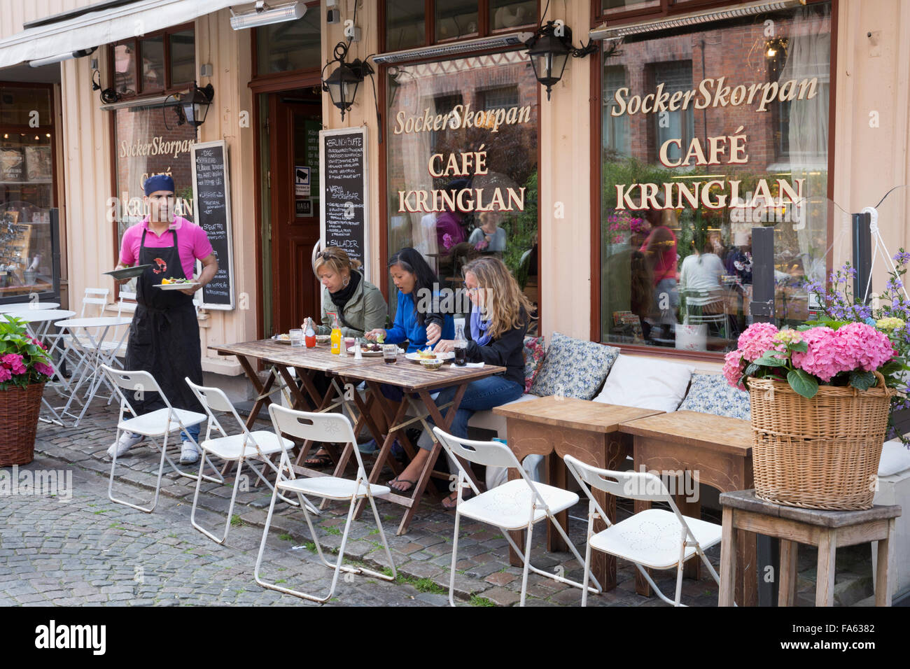 Café Kringlan entlang Haga Nygata, Haga District, Göteborg, West Gottland, Schweden, Europa Stockfoto