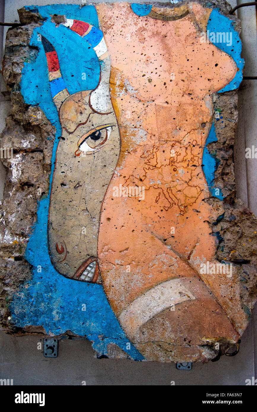 Bemalten Stücke der Berliner Mauer Checkpoint Charlie Stockfoto
