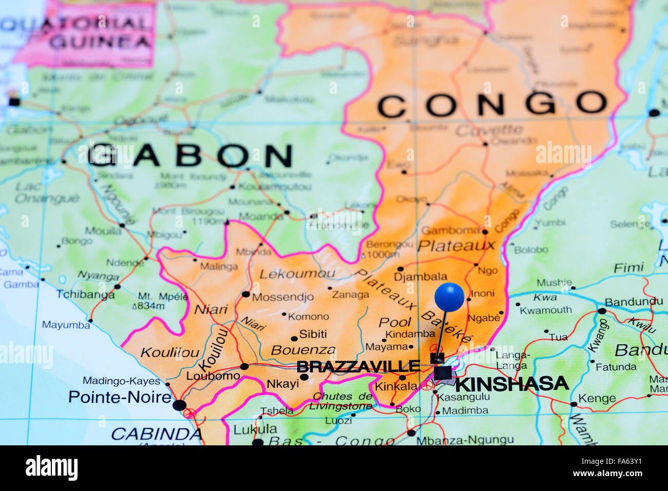 brazzaville-fixiert-auf-einer-karte-von-afrika-stockfotografie-alamy