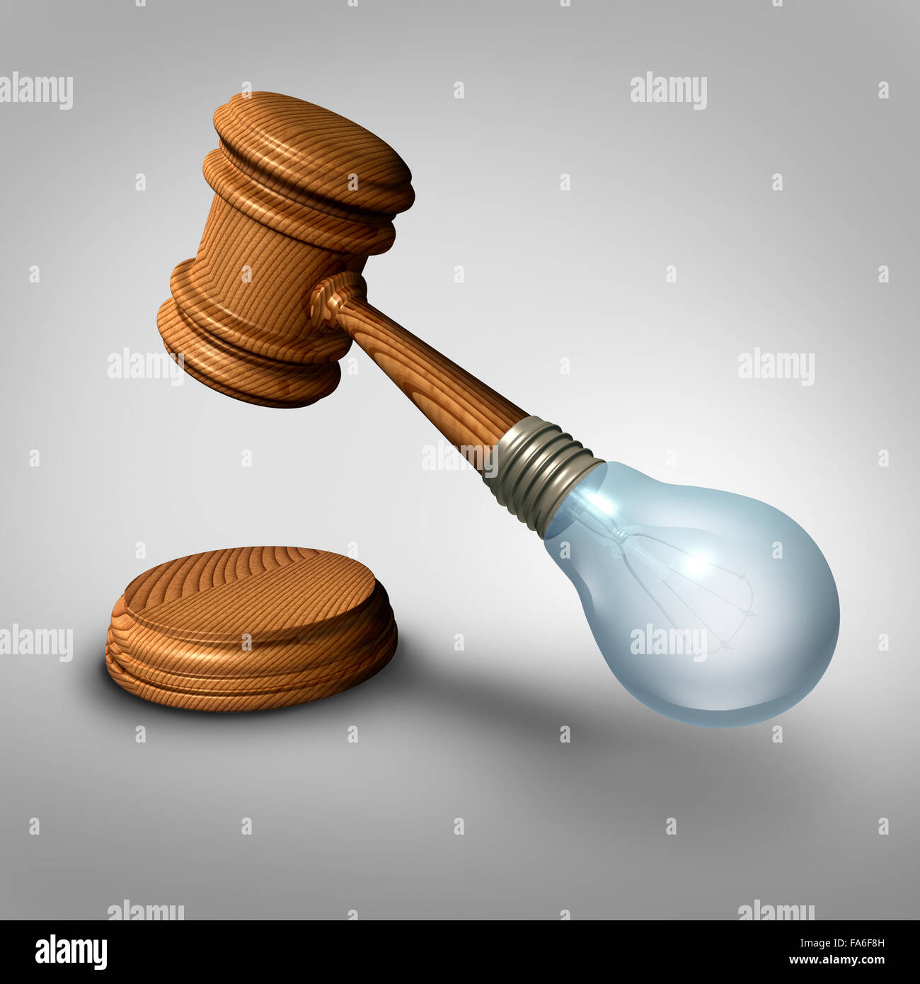 Gesetz Ideen Konzept und Urteil Symbol als Richter Hammer oder Hammer mit einer Glühbirne als Metapher für die neue Gesetzgebung oder Rechtsgutachten und Rechtsanwalt Ideen gemacht. Stockfoto