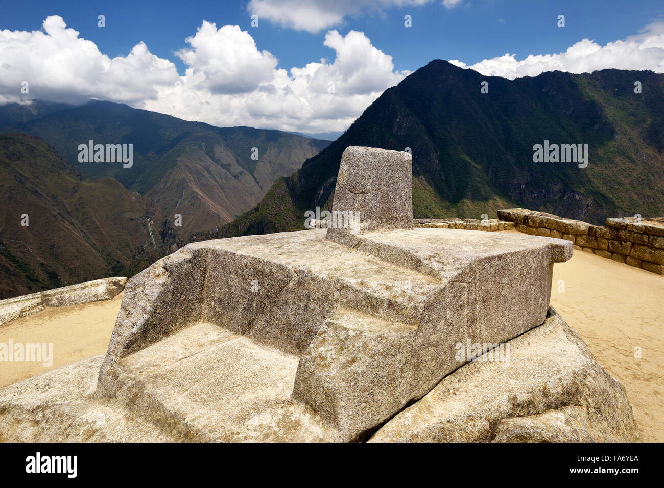 Intihuatana, Sonnenuhr, Ruinen, Inka-Stadt Machu Picchu, UNESCO-Weltkulturerbe, Urubamba, Provinz Cusco, Peru Stockfoto