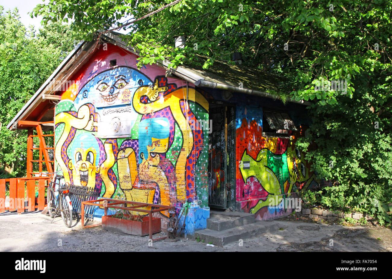 Kopenhagen, Dänemark - 28. Juli 2012: Graffiti in Christiania (Freetown Christiania) selbsternannten autonome Nachbarschaft, mit 34 Hektar im Stadtteil Christianshavn in Kopenhagen Stockfoto