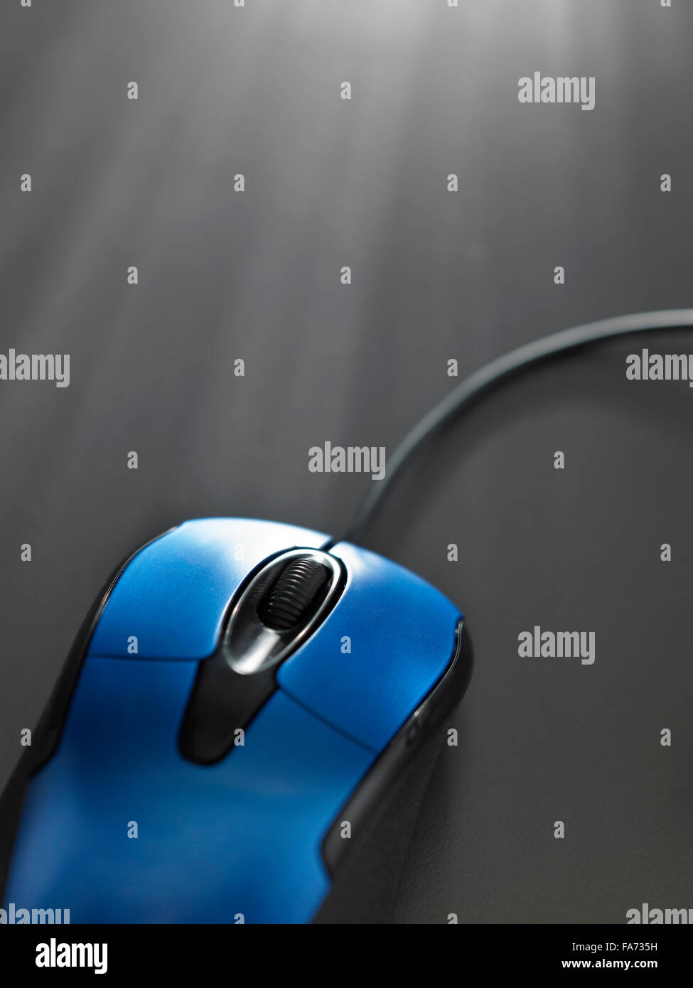 blaue Farbe kabelgebundene Maus hautnah Stockfoto