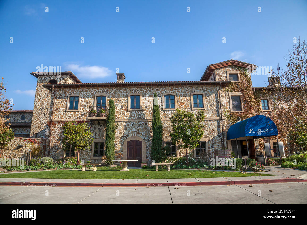 Weinproben im Whirlpool Familie Weingut und Weinberg, Sonoma, Kalifornien, USA Stockfoto