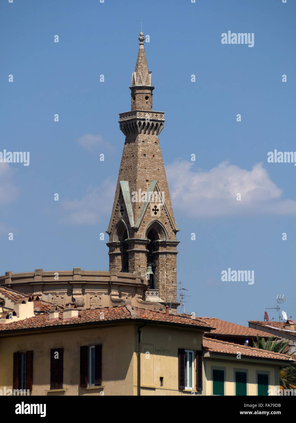 FLORENZ, ITALIEN - 04. AUGUST 2015: Turm der Abteikirche Badìa Fiorentina Stockfoto