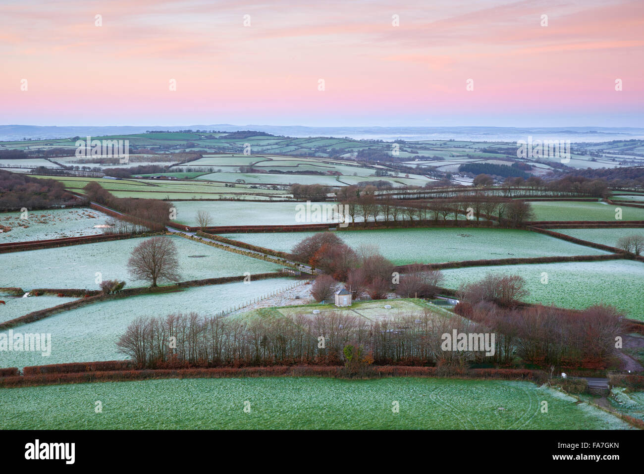 Eine frostige Morgendämmerung über die Devonshire-Landschaft Stockfoto