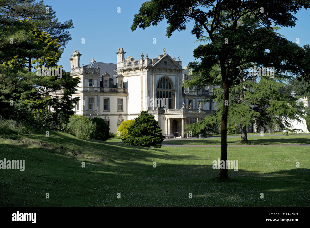 Das Haus am Dyffryn Gardens, South Glamorgan. Die Gärten sind denkmalgeschützte und umfassen 22 Hektar und verfügen über eine beeindruckende Sammlung von intimen Garten Zimmer, formale Rasenflächen und ein umfangreiches Arboretum. Stockfoto