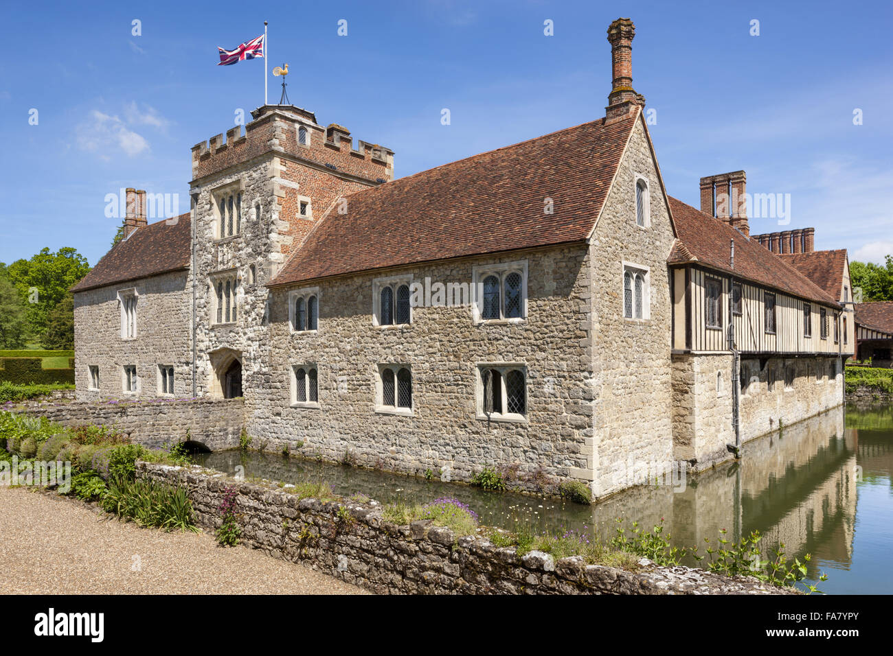 Die Westfront des Hauses an Ightham Mote, Kent. Stockfoto