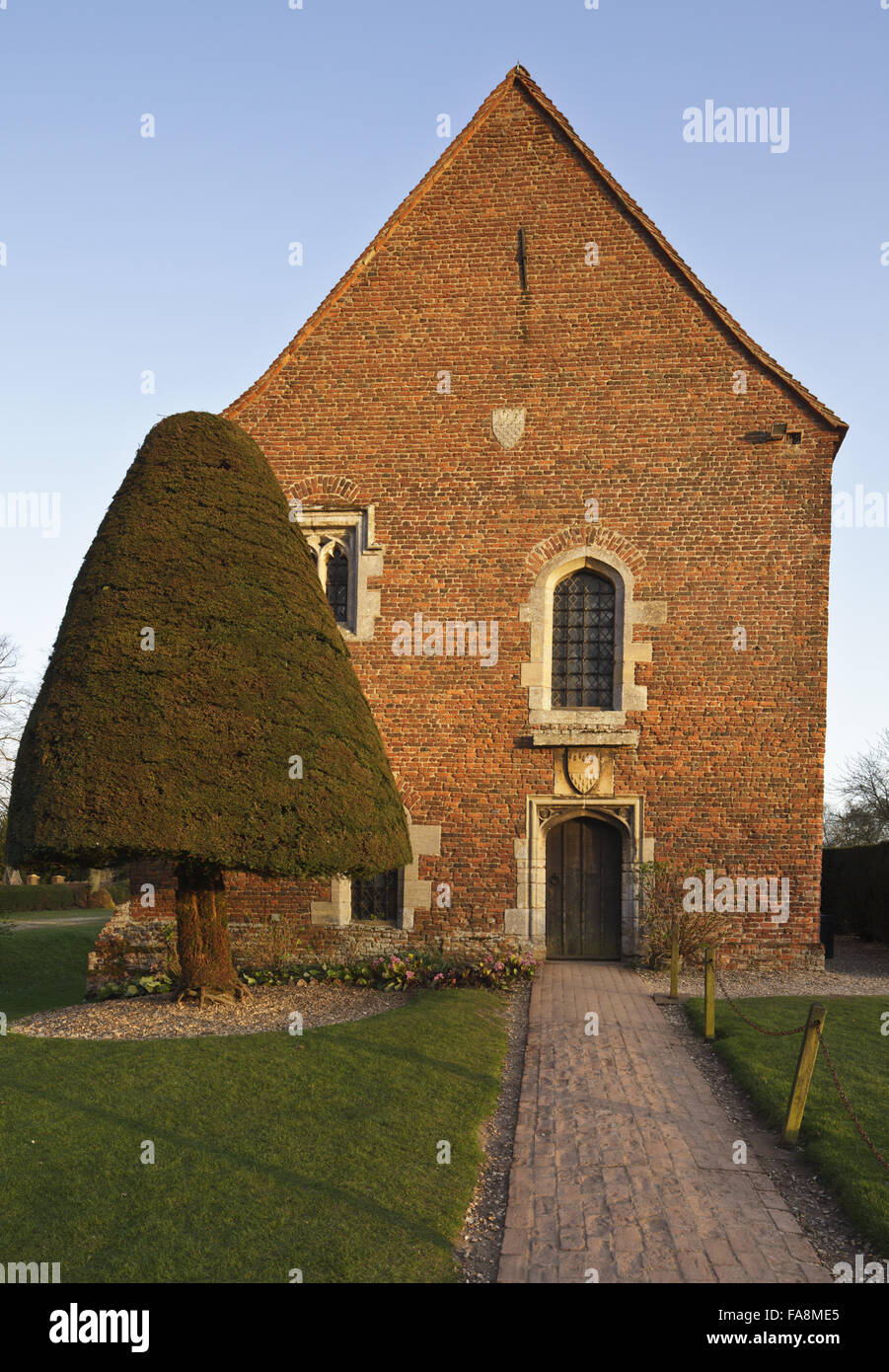 Das Wachhaus im Tattershall Castle, Lincolnshire. Das Gebäude ist fünfzehnten Jahrhundert und beherbergt heute den National Trust-Shop. Stockfoto