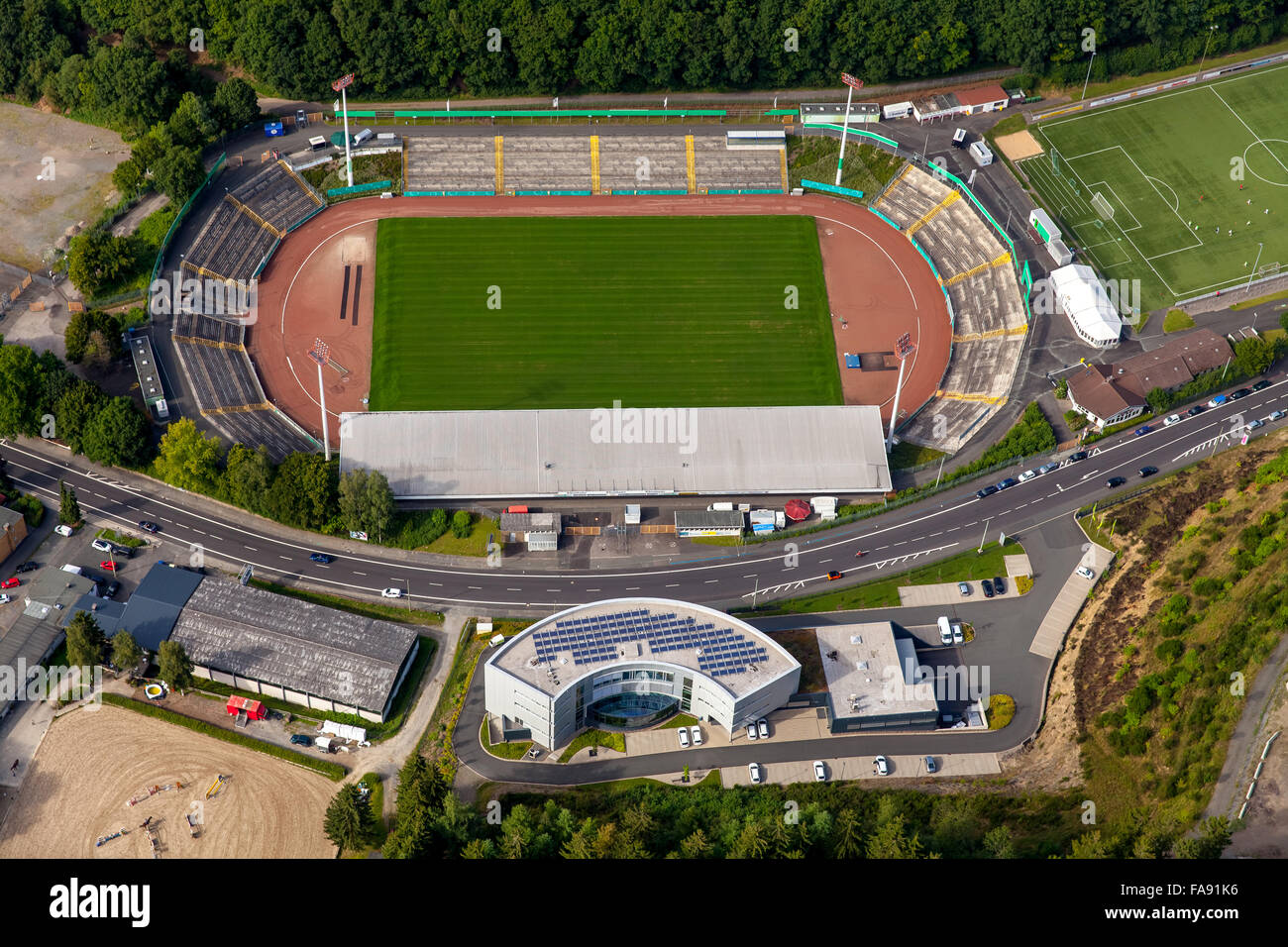Leimbachstadion des Industrieparks auf der Straße Leimbach, Fußballstadion, Siegen, Siegerland, Südwestfalen, Stockfoto
