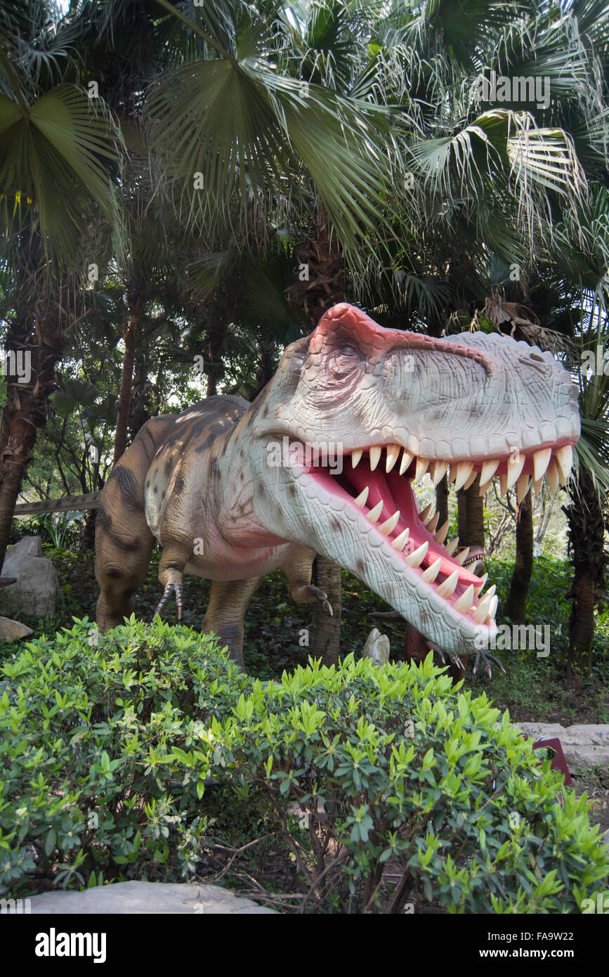 Tyrannosaurus Rex - Dinosaurier im Wald Stockfoto