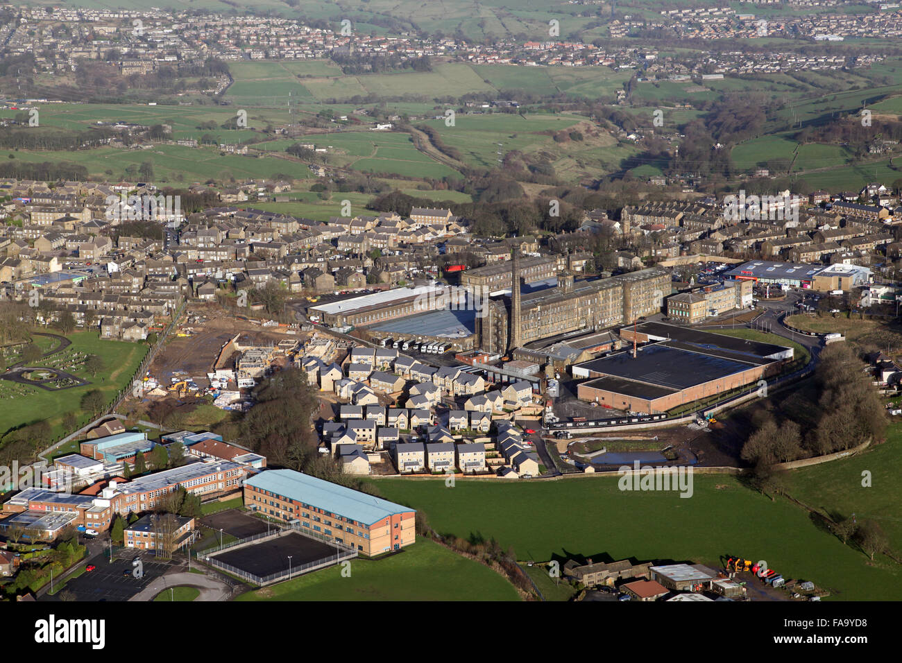 Luftaufnahme von Blackdyke Mills bei Queensbury, Bradford, West Yorkshire, Großbritannien Stockfoto