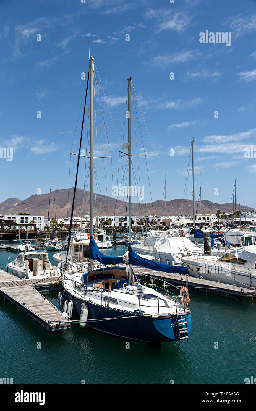 Yachten ankern in der Marina Rubicon, Playa Blanca, Lanzarote, Kanarische Inseln, Spanien Stockfoto