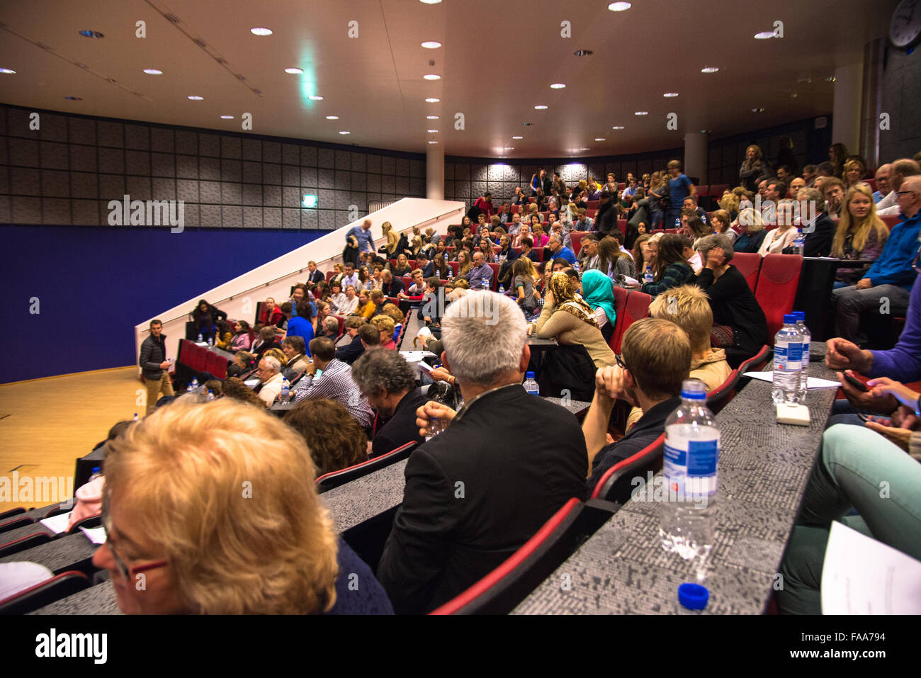 Gruppe von Studenten im Seminar an der Universität in den Niederlanden Stockfoto