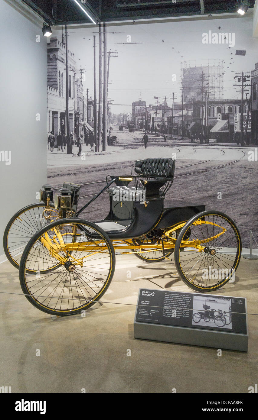 1900 Smith in the Petersen Automotive Museum Runabout. Runabout war ein leicht, preiswert, offene Wagen mit grundlegenden Karosserie und n Stockfoto