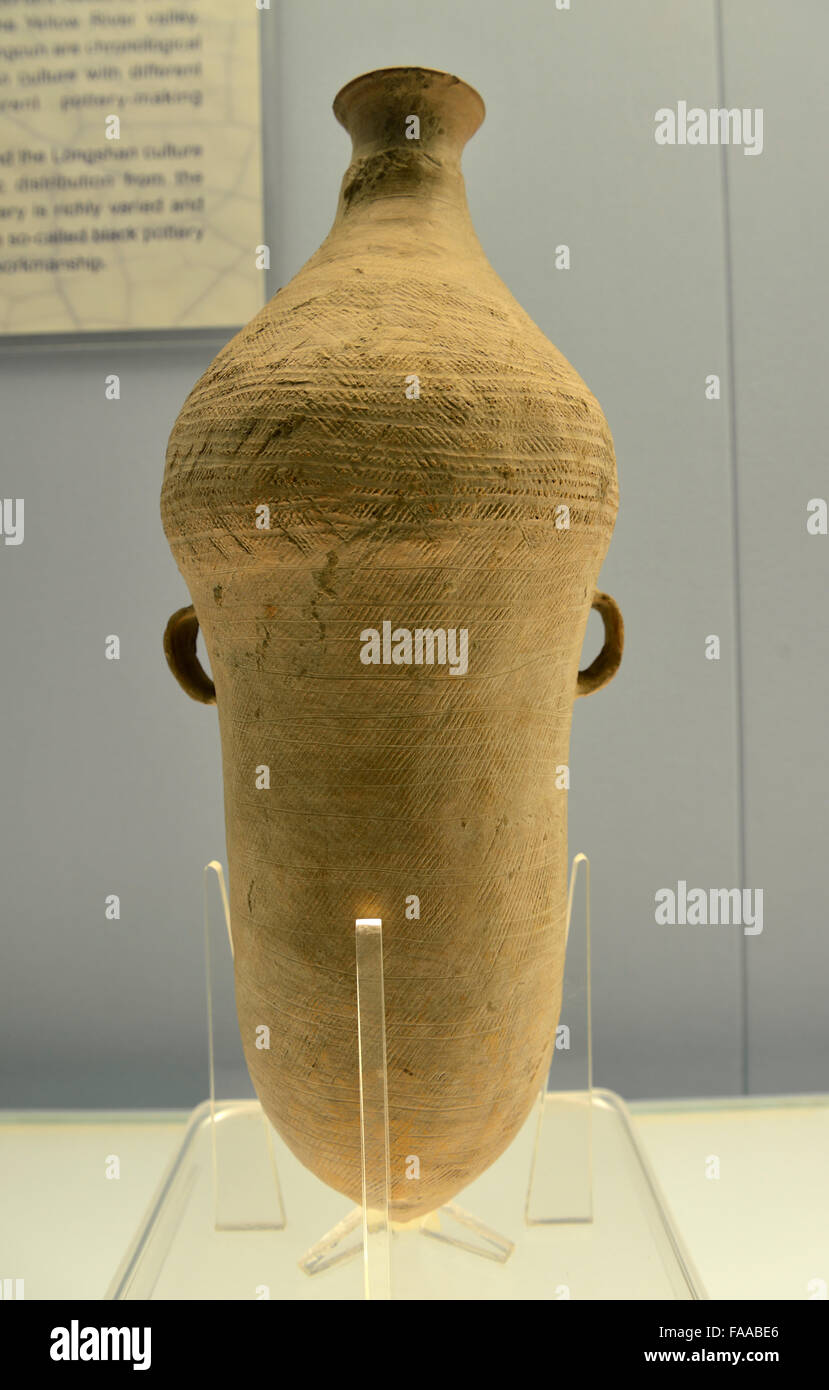 Rote Keramik-Vase mit einem Spitzen Boden. Xiwangcun Typ der Yangshao-Kultur, 3000-2700 v. Chr. Stockfoto