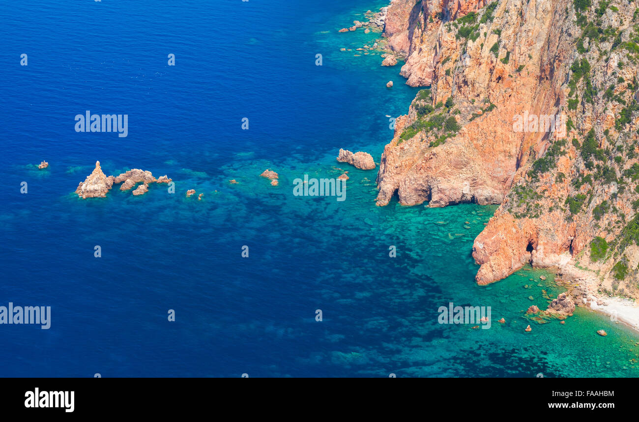 Küstenlandschaft der Insel Korsika. Capo Rosso, Piana region Stockfoto