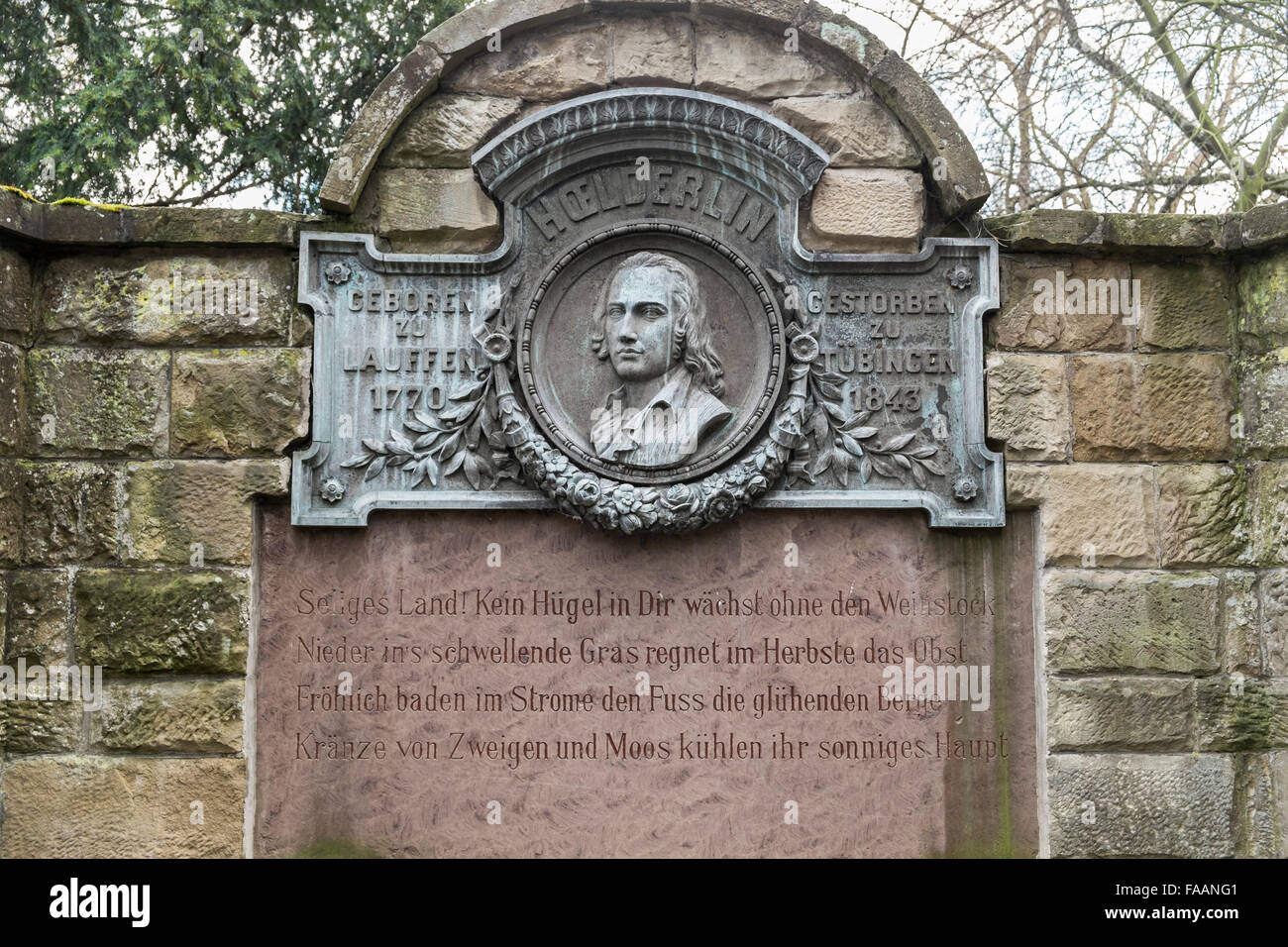 Denkmal des deutschen Dichters Friedrich Hölderlin zeigt ein Porträt des Dichters, bin Lauffen Neckar, Baden Wuerttember Stockfoto
