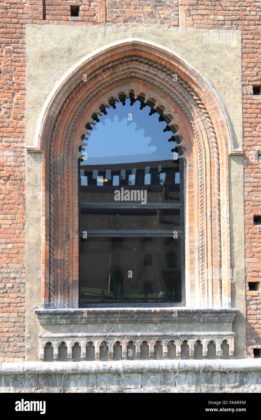 Mittelalterlichen Fenster in das Schloss Sforzesco, Mailand, Italien Stockfoto