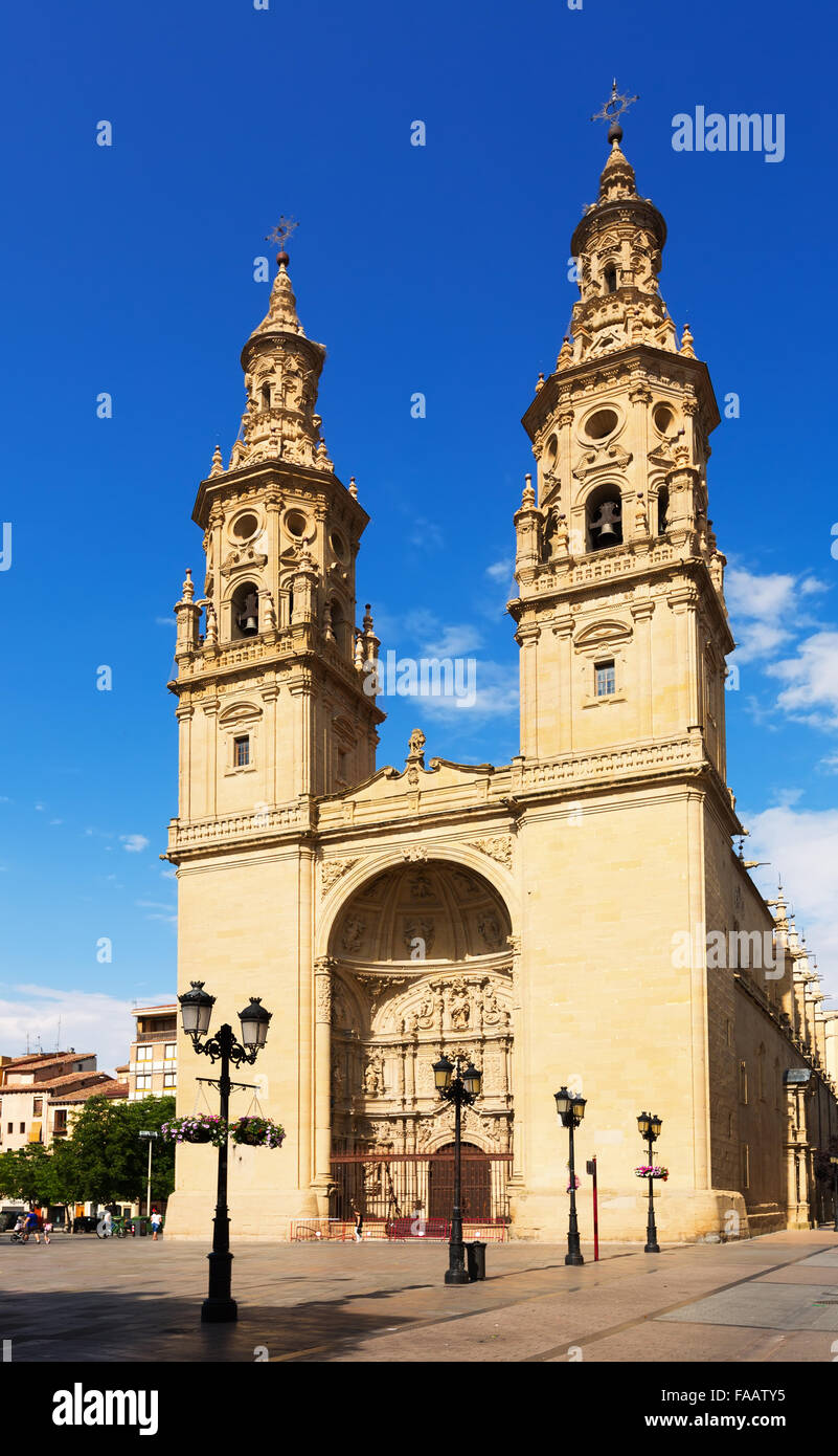 Co-Kathedrale der Heiligen Maria De La Redonda in Sommertag. Logroño, Spanien Stockfoto