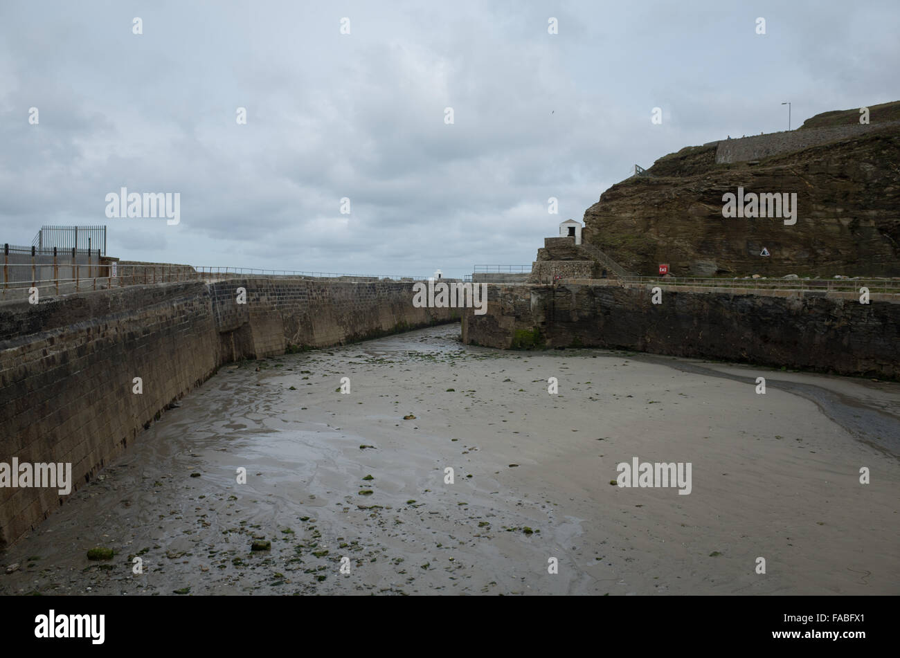 Portreath Hafen, Ebbe. Stockfoto