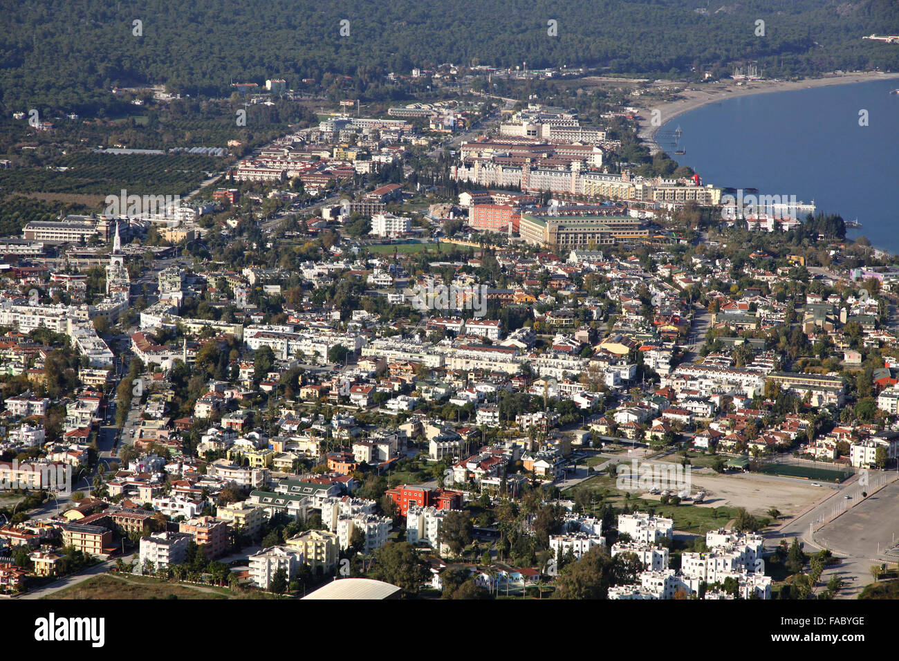 Luftaufnahme von Kemer Stadt, mediterranen Küste, Türkei Stockfoto
