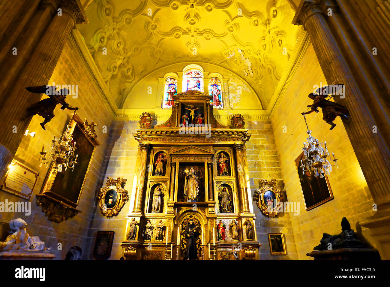 Kathedrale von Malaga Spanien Dach und Altar detail Stockfoto