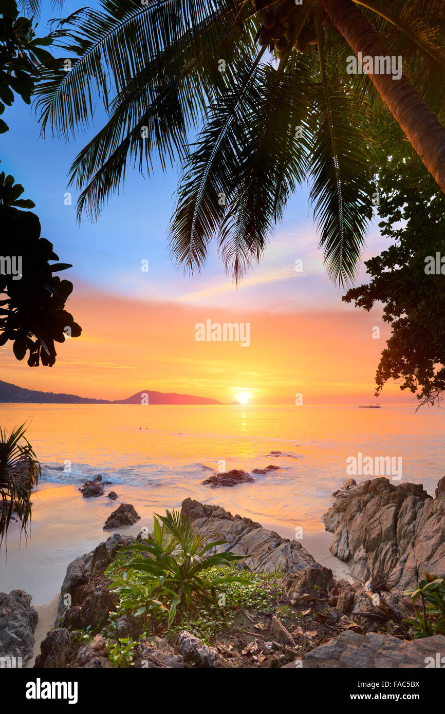 Thailand - Insel Phuket, Patong Beach, Sonnenuntergang Landschaft Stockfoto