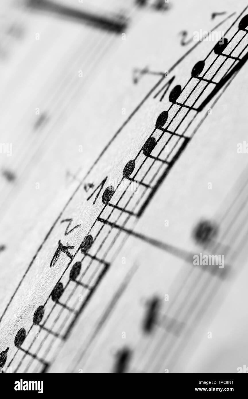 Nahaufnahme der klassischen Klaviermusik Partitur und Notizen und Altpapier Stockfoto